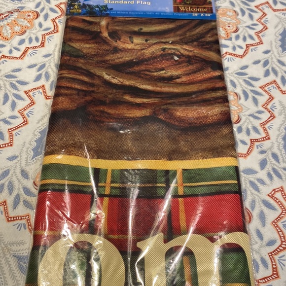 Christmas- Breeze art “welcome flag” size is 28” x 40” - Picture 2 of 5